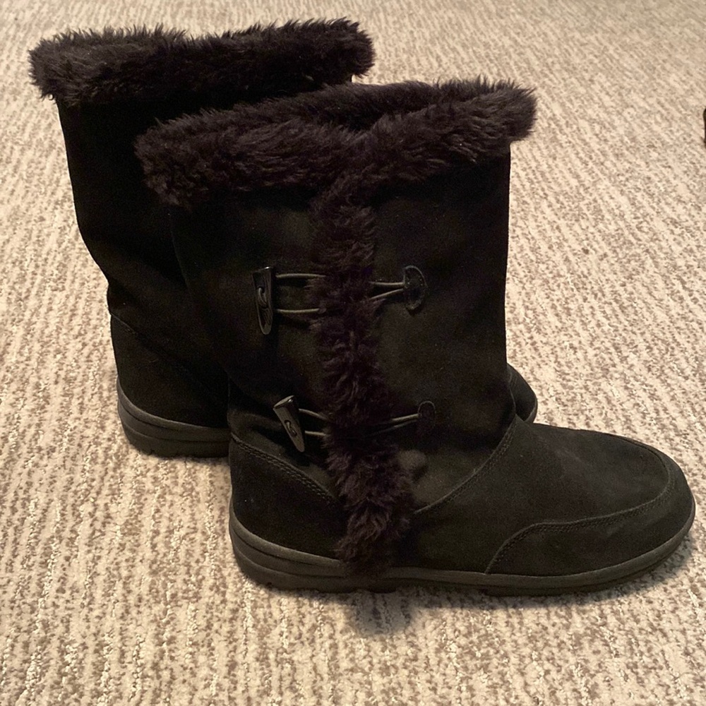 Black Sonoma ugg boots